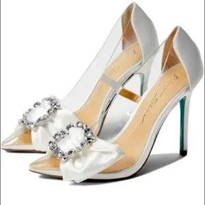 NWOT Blue By Betsey Johnson Moxie Cream Wedding Heels